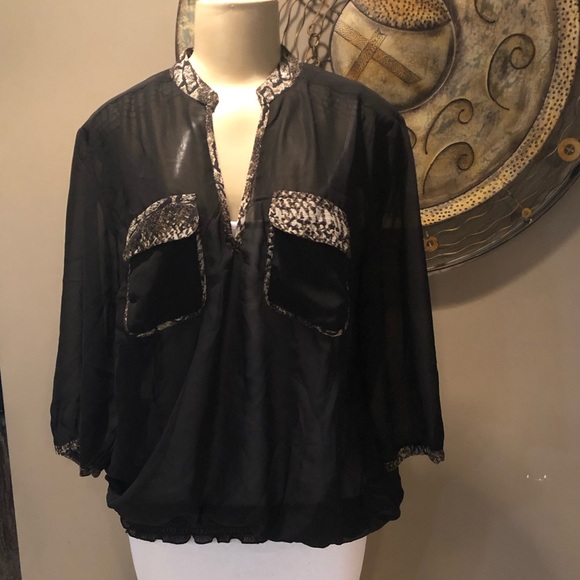 Top - Picture 2 of 3